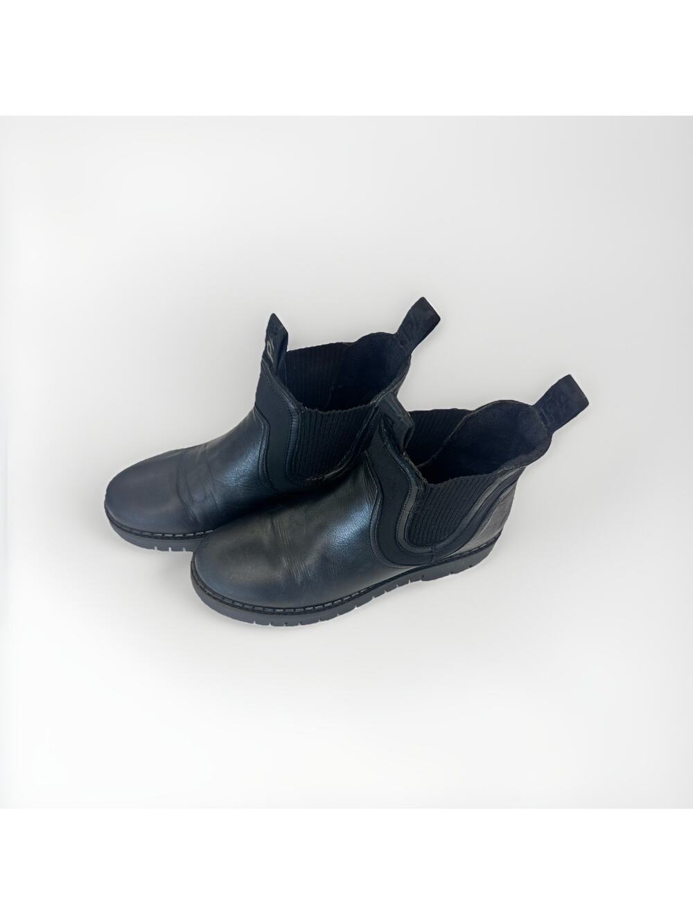 Pajar Canada Black Leather Chelsea Boots Lug Sole Womens Size EU 38 US 7 7.5